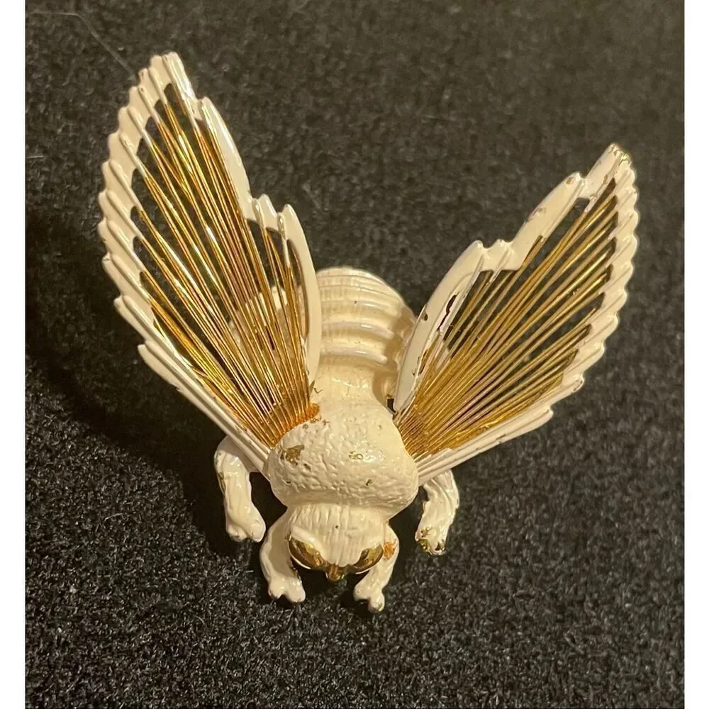 Monet Vintage 1970’s Bumblebee Brooch White With Gold Eyes Wings